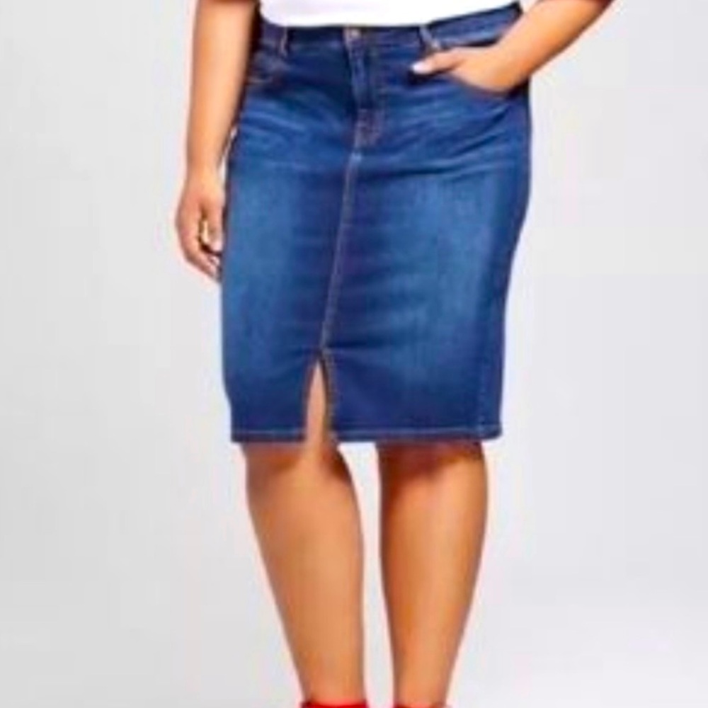14W Denim skirt